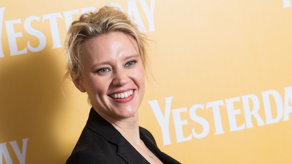 Kate McKinnon smiling