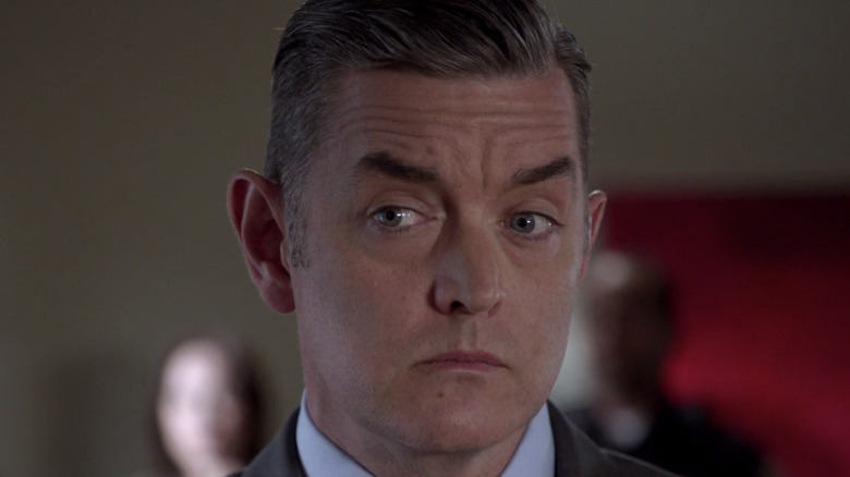 Timothy Omundson raises eyebrows on Psych