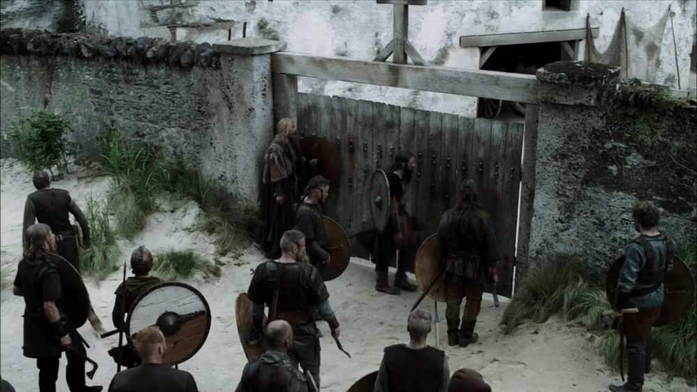 Ragnar's men arrive in England ready to raid on Vikings