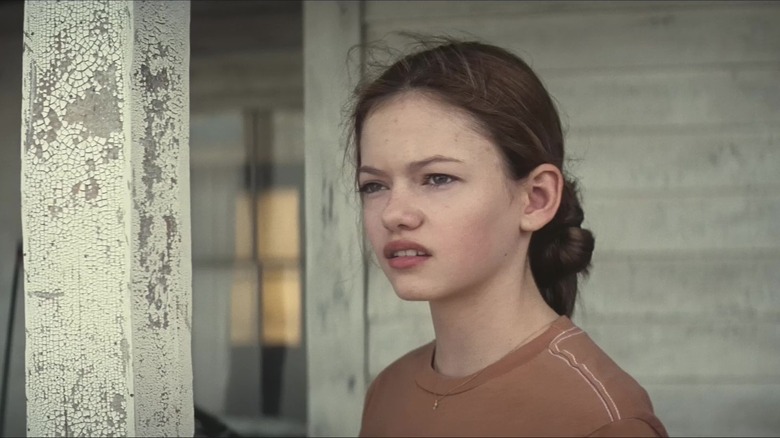 Mackenzie Foy as Young Murphy 