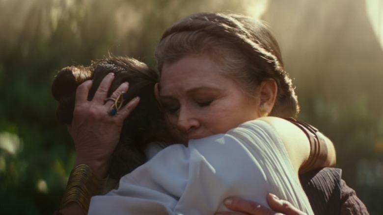 Rey hugs Leia