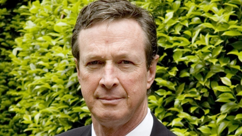 Michael Crichton posing