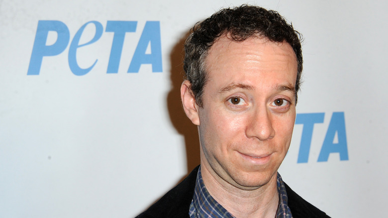 Kevin Sussman smiling while attending a Peta event