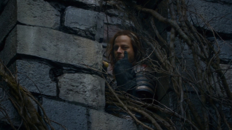 Jaqen H'ghar delivers Arya's first death