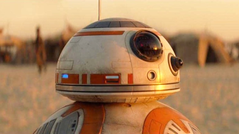 BB-8 in "Star Wars: The Force Awakens"