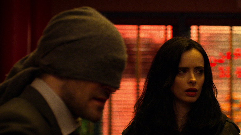 Daredevil and Jessica Jones talking