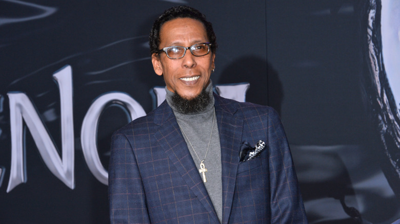 Ron Cephas Jones attending an event