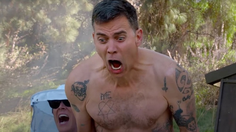 Steve-O screaming with Johnny Knoxville