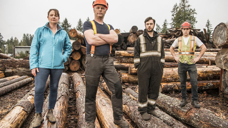 Big Timber crew with logs