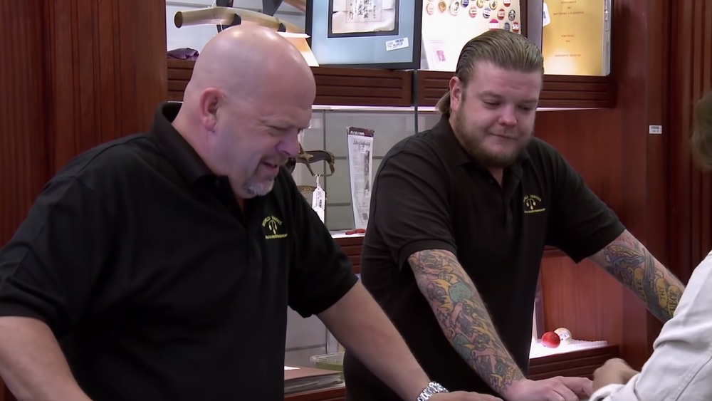 This Is Why The Police Are Involved In Every Pawn Stars Transaction