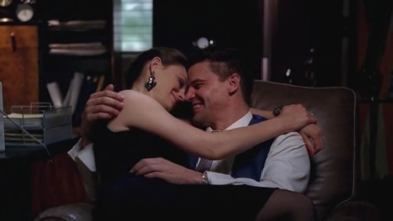 Bones and Booth cuddle