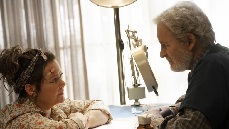 Melissa McCarthy and Kevin Kline in The Starling