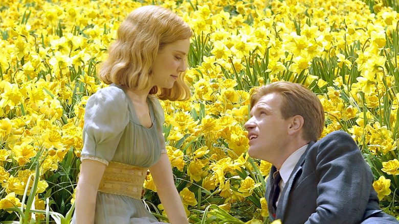 Alison Lohman and Ewan McGregor in Big Fish