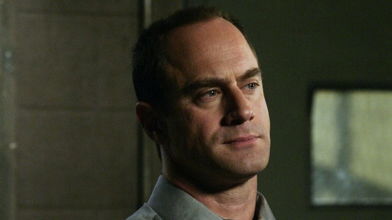 Elliot Stabler looks angry