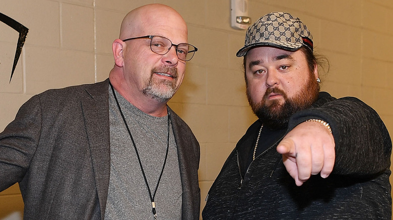 Pawn Stars' Rick Harrison and Chumlee pointing