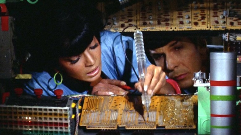 Nichelle Nichols, Leonard Nimoy STOS