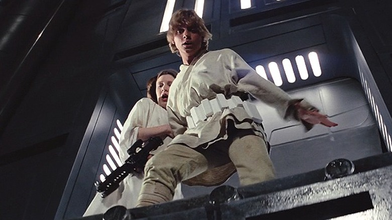 Luke/Leia Skywalker on ledge