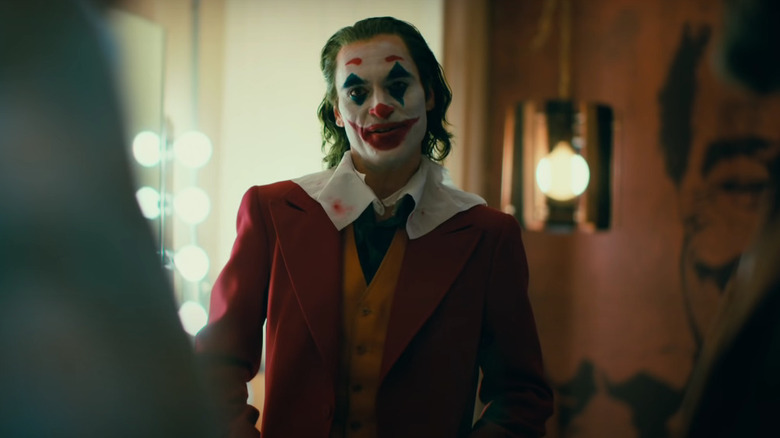 Arthur wears Joker make-up