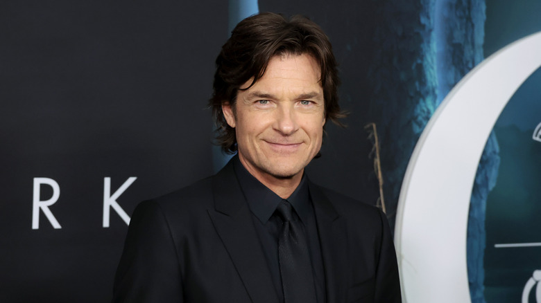 Jason Bateman posing