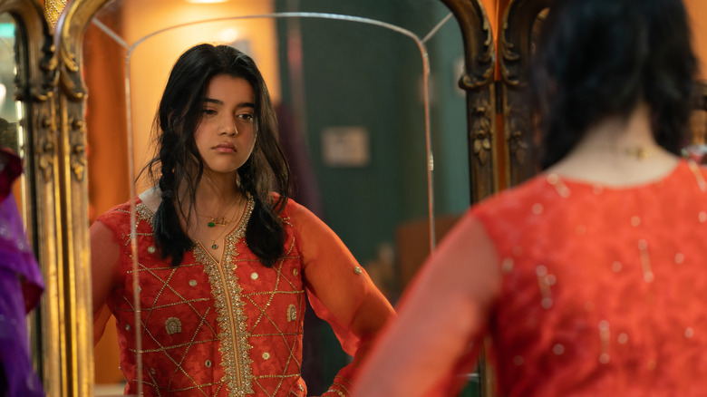 Kamala Khan looking in mirror