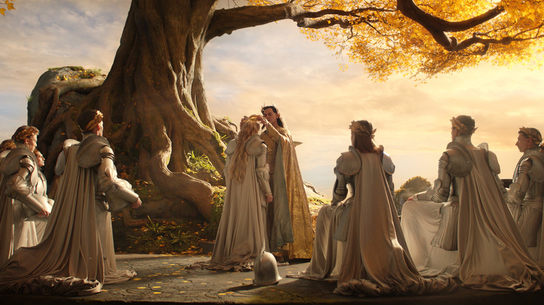 Gil-galad honoring Galadriel at ceremony