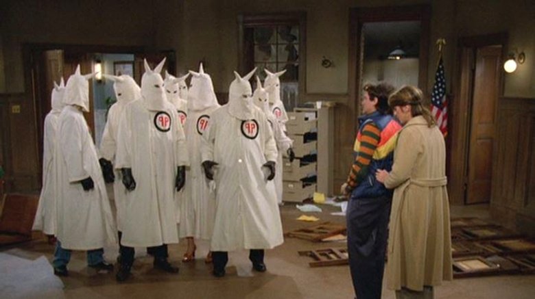 Mork and Mindy face a KKK-like group