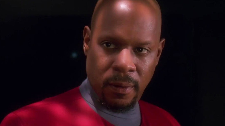 Sisko looks left