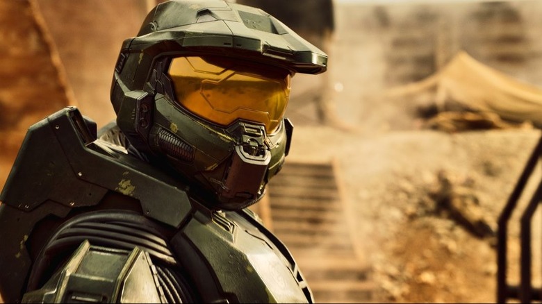 Master Chief looking sideways