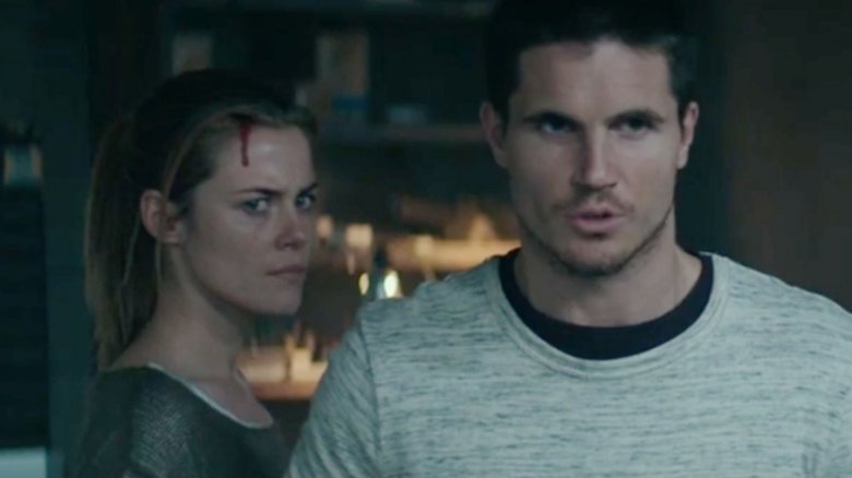 Rachael Taylor and Robbie Amell