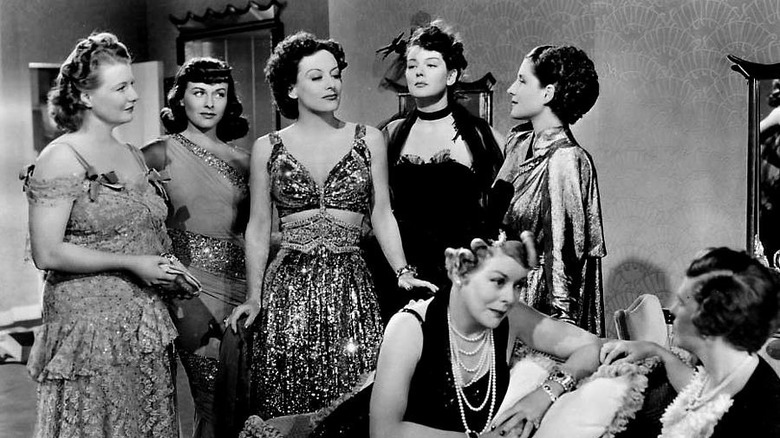 Joan Crawford addresses the women