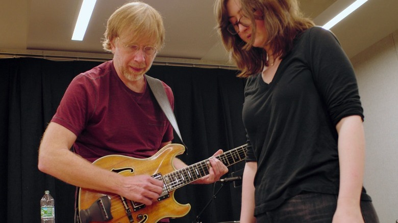 Trey Anastasio playing guitar in "Between Me and My Mind" (2019)