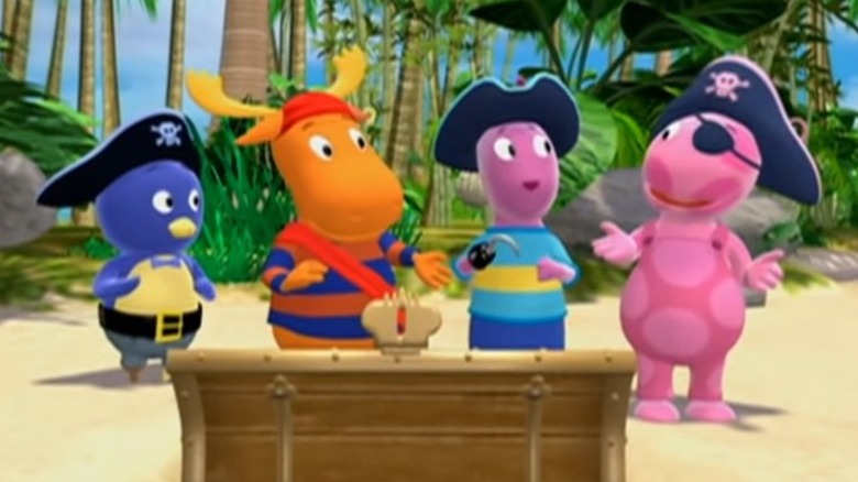 The Backyardigans digging up treasure