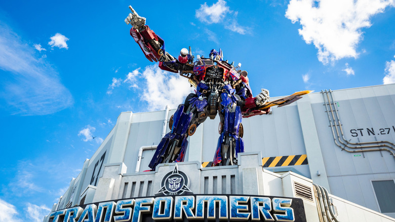 Entrance to Transformers: The Ride 3D