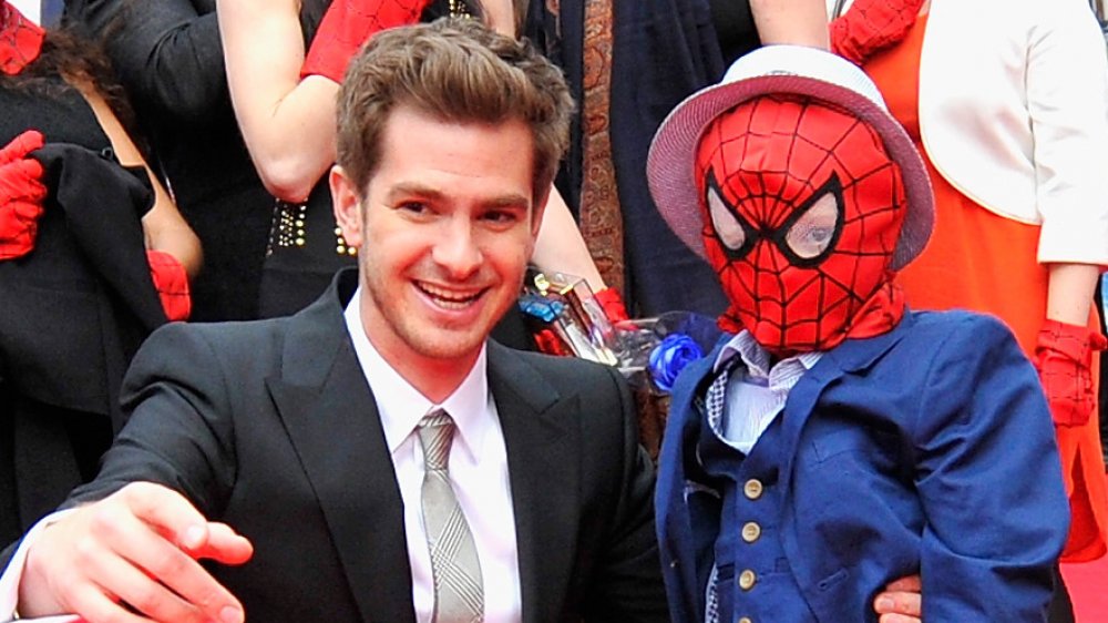 Andrew Garfield greets a Spider-Fan