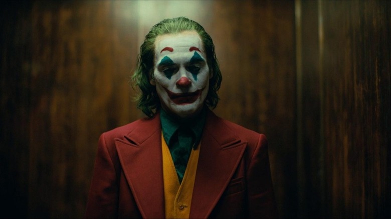 Joker in elevator