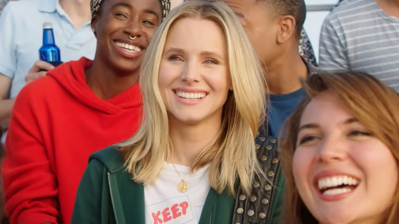 Veronica Mars smiling in crowd