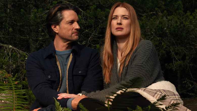 Alexandra Breckenridge, Martin Henderson on Virgin River