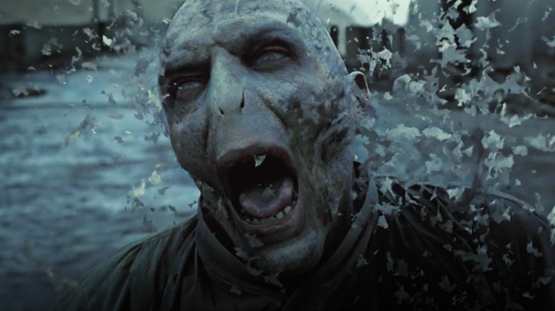 Voldemort disintegrating into death