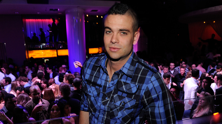 Mark Salling stands above crowd at Caesars Palace's Pure Nightclub (2011)