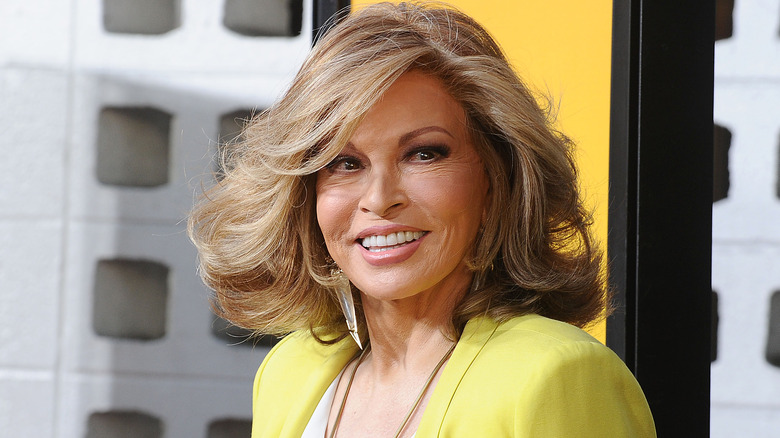 Raquel Welch smiling at premiere of How to Be a Latin Lover (2017)