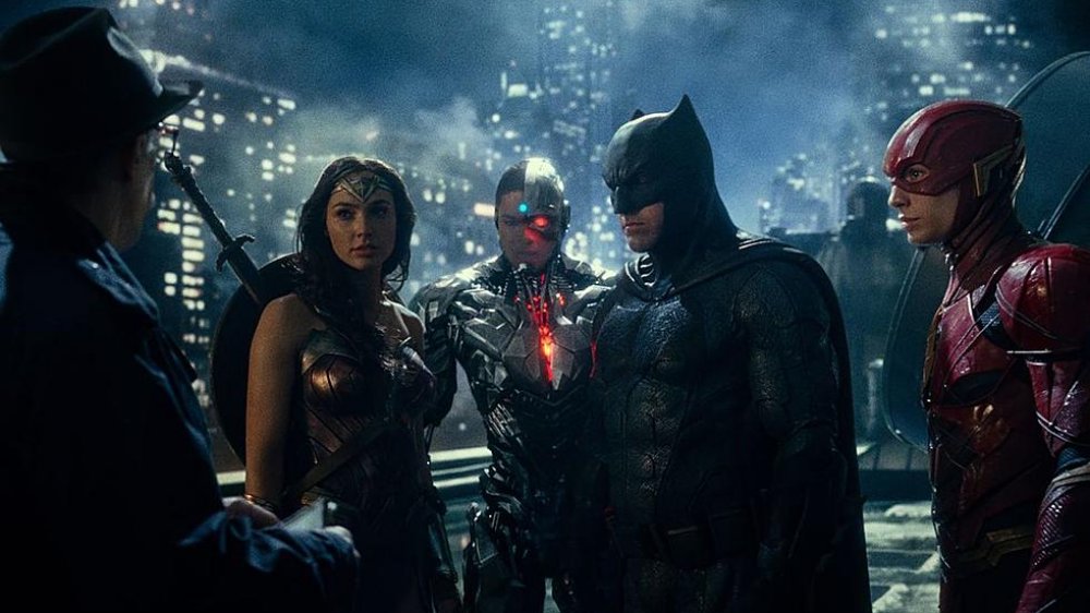 JK Simmons, Gal Gadot, Ray Fisher, Ben Affleck, and Ezra Miller as Commissioner Gorder, Wonder Woman, Cyborg, Batman, and The Flash