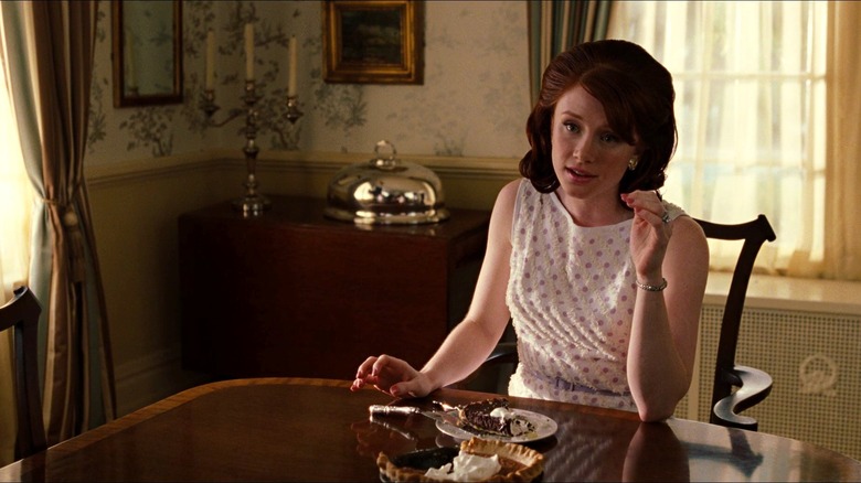 Bryce Dallas Howard as Hilly Holbrook