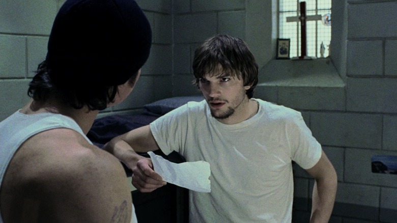 Ethan in prison talking to his cellmate in "The Butterfly Effect" (2004)