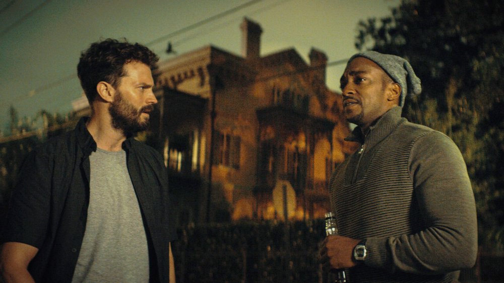 Anthony Mackie and Jamie Dornan as Steve and Dennis in Synchronic