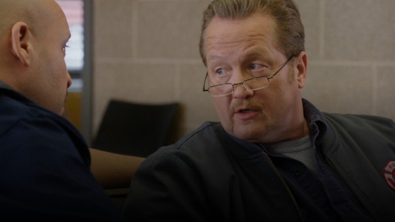 Mouch wearing glasses in Chicago Fire