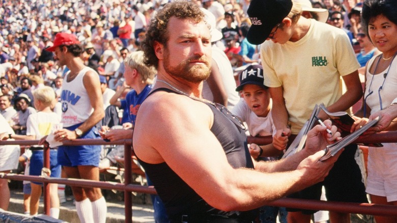 John Matuszak signing autographs