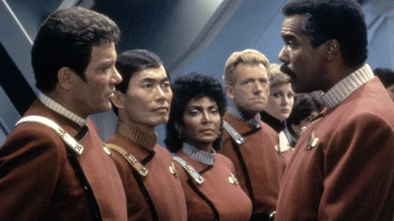 what-do-the-star-trek-uniform-colors-mean-why-are-they-so-important