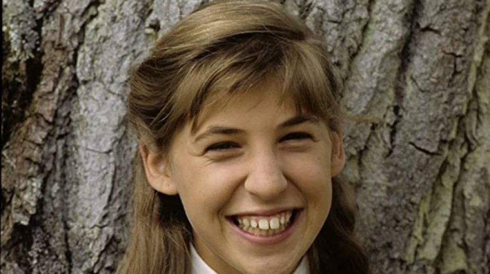 Mayim Bialik as Lisa Woodman in MacGyver