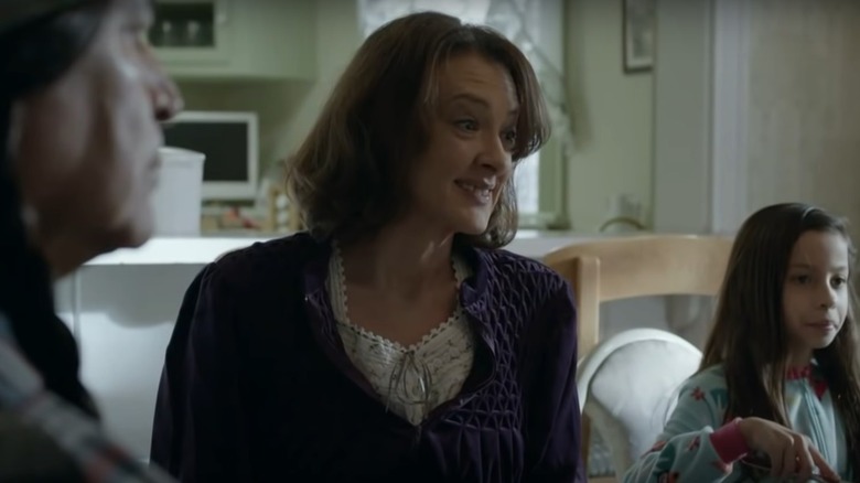 Sheila smiling, Joan Cusack, Shameless