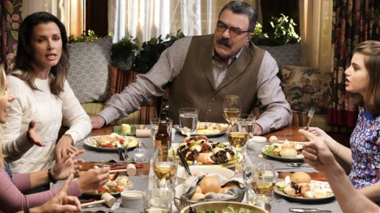 Tom Selleck and the Reagan Family eating